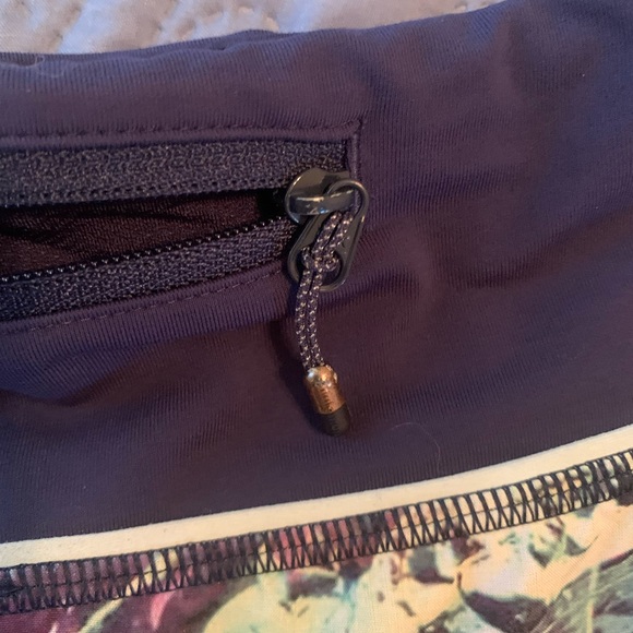 Lululemon Speed Shorts - Picture 6 of 6